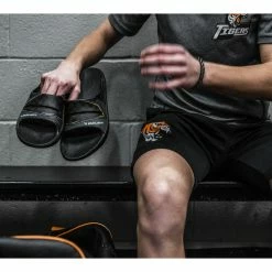 Bauer OOFOS Sport Recovery Slides -Sneakers Online Shop b99bae7805b43d1e71e6fb63d44c2c4d 720x720 crop center